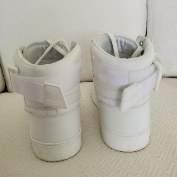 Louis Vuitton Rivoli White Leather, High-Top, Sneaker Boot (US Size 6 men's) - Picture 4 of 6